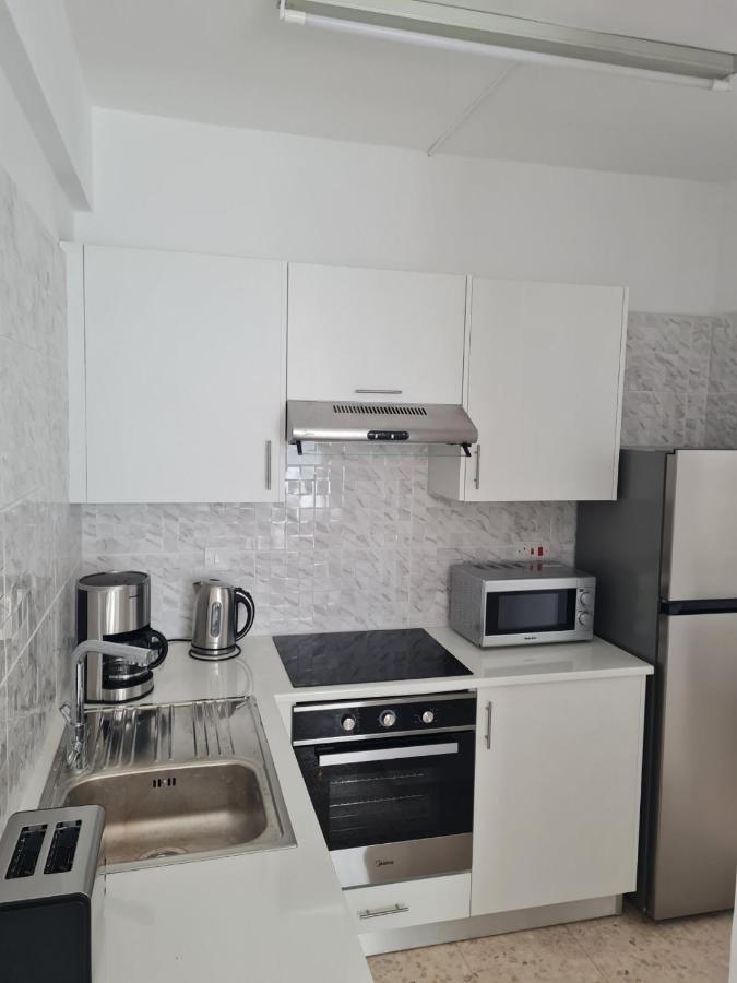 Almyria Apartments - By Imh Travel & Tours Paphos Eksteriør billede