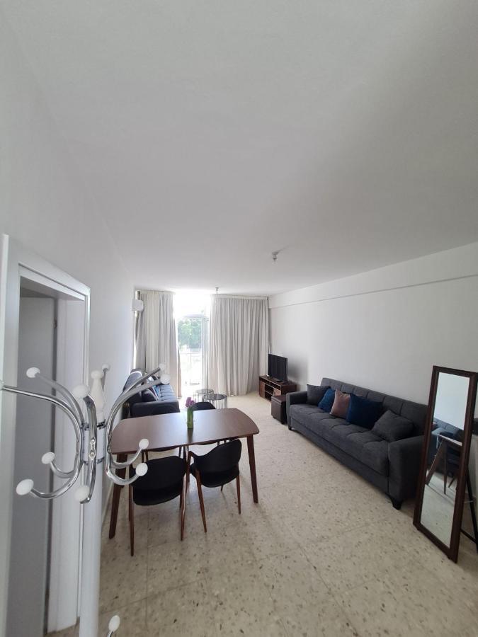 Almyria Apartments - By Imh Travel & Tours Paphos Eksteriør billede
