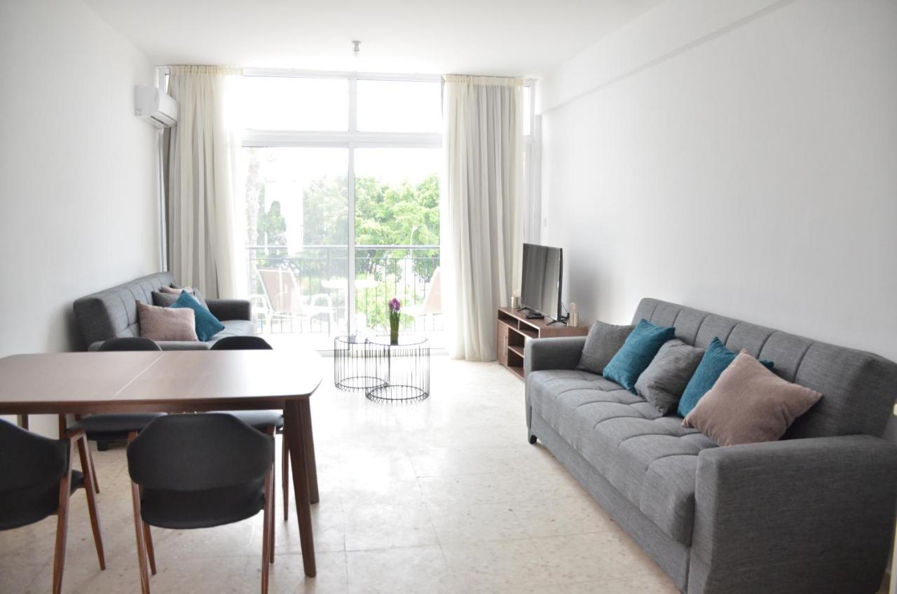Almyria Apartments - By Imh Travel & Tours Paphos Eksteriør billede